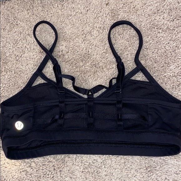 Rare black strappy lululemon bra size 4 - Picture 1 of 4